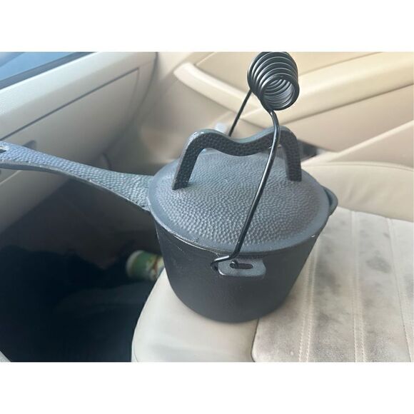 RARE PAULA DEEN CAST IRON COOKWARE 3 QUART POT WITH LID AND CARRY HANDLE - Picture 1 of 14